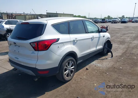 2019 Ford Escape Se из США, поврежденный, VIN 1FMCU0GD6KUA40116
